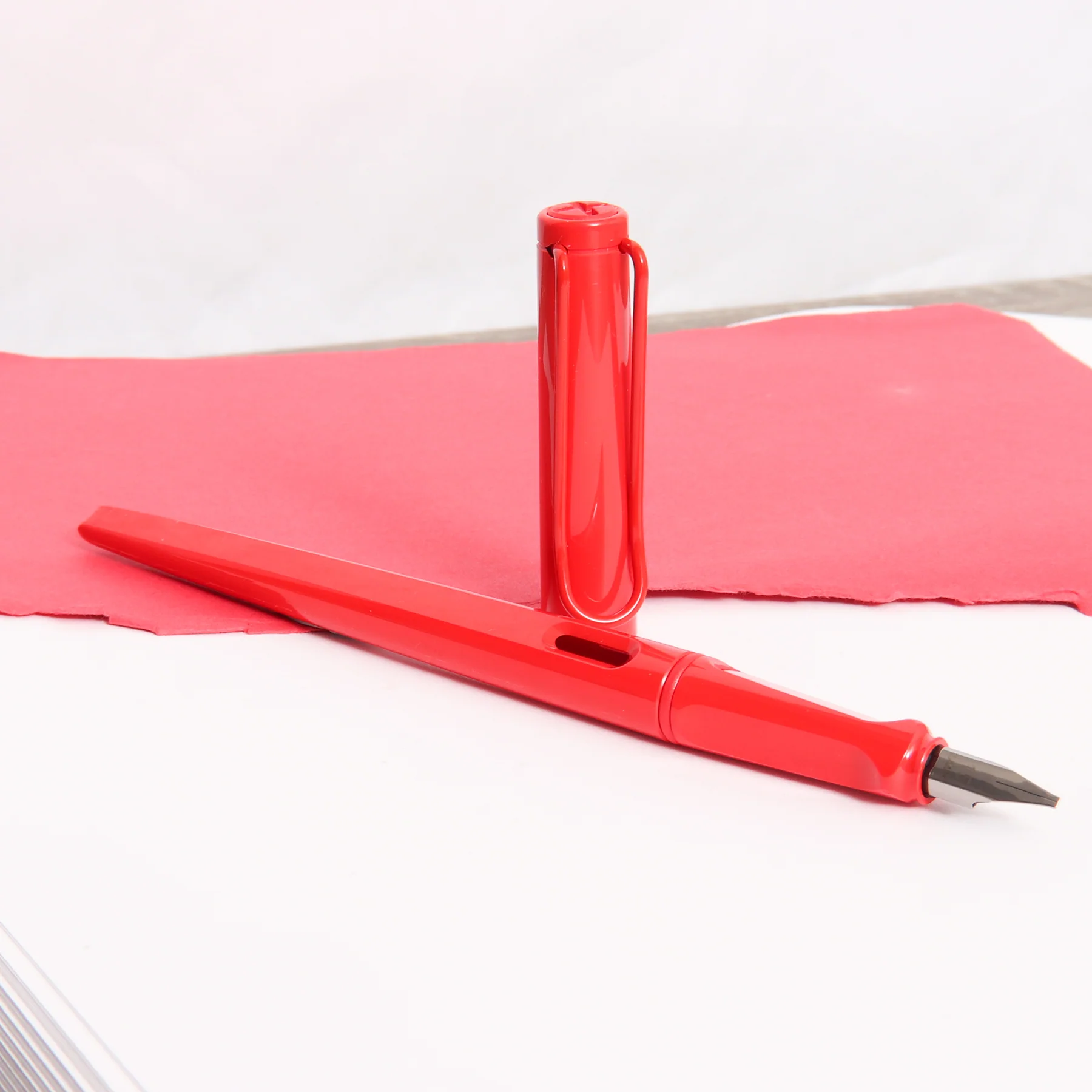 Lamy Joy Calligraphy Strawberry – Fountain Pen Special Edition - Image 3