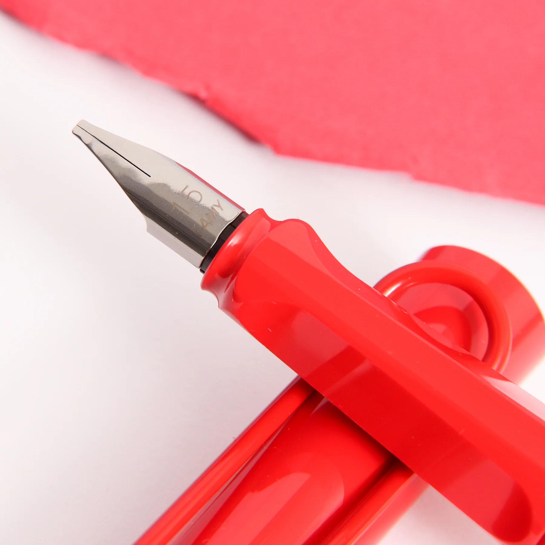 Lamy Joy Calligraphy Strawberry – Fountain Pen Special Edition - Image 4