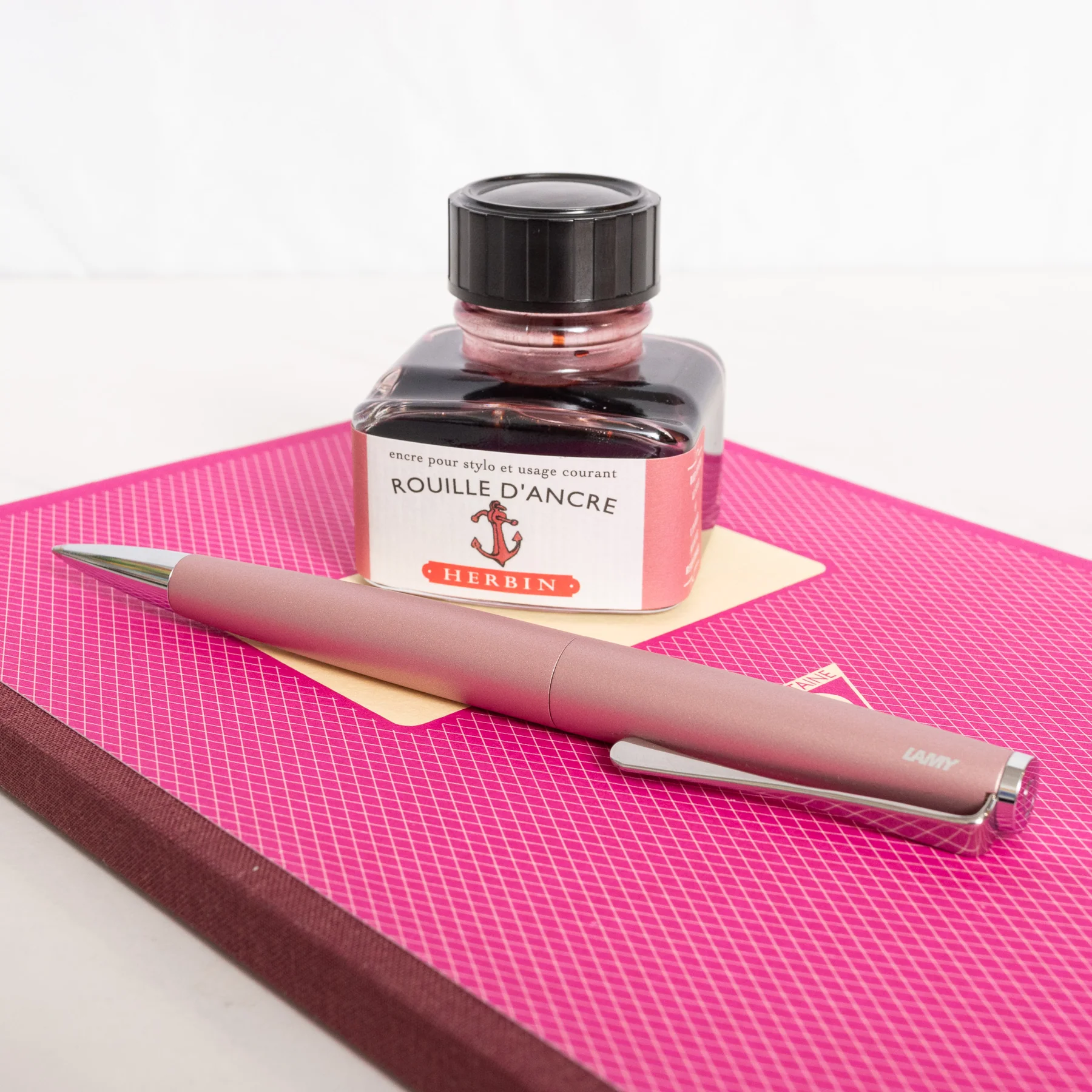 Lamy Studio Rose Matt – Ballpoint Pen Special Edition - Image 3